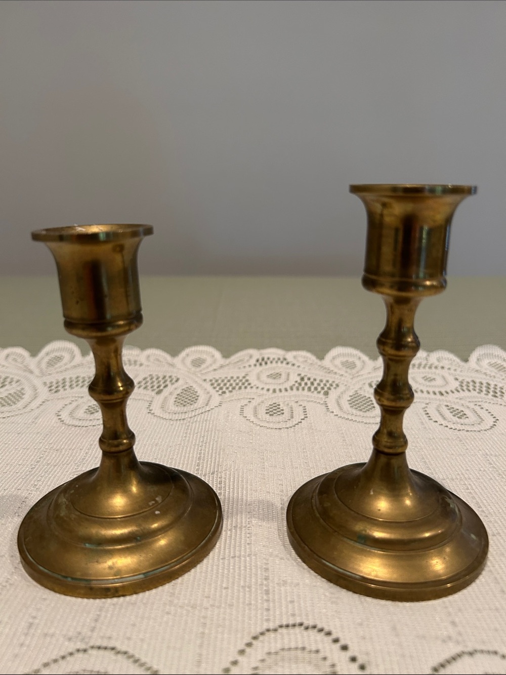 Set of 2 Brass Candle Holders with twisted taper candles. See pics for sizes - Picture 9 of 11